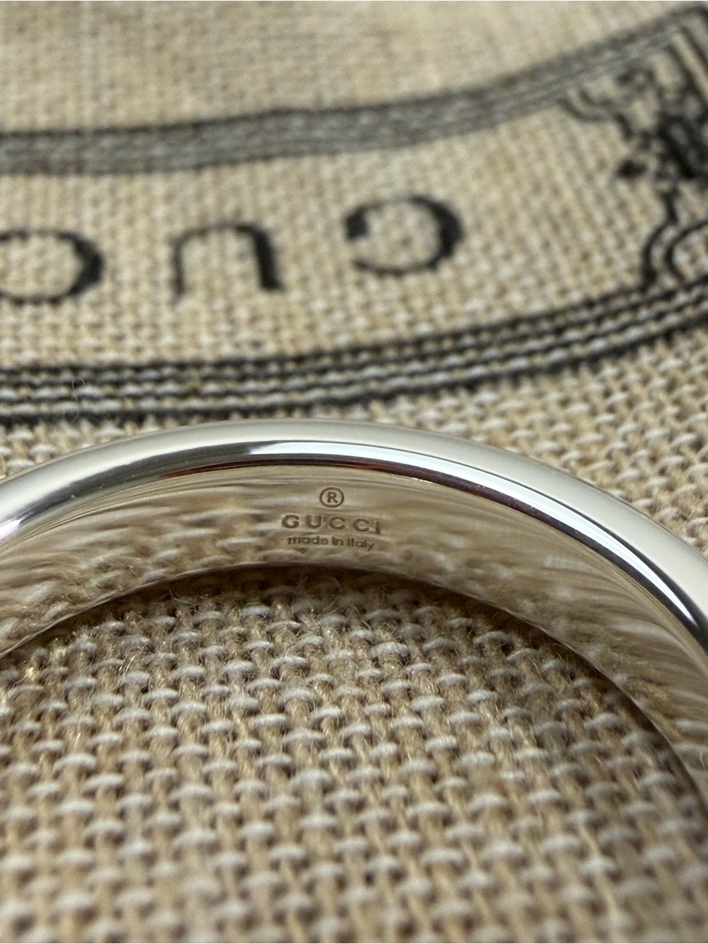 Gucci Silver Signature GG Ring - Picture 6 of 7